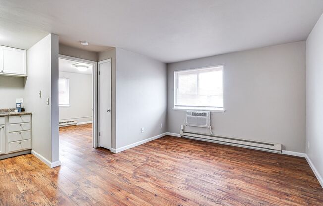1 bed, 1 bath, 375 sqft, $699, Unit 1245 - 7
