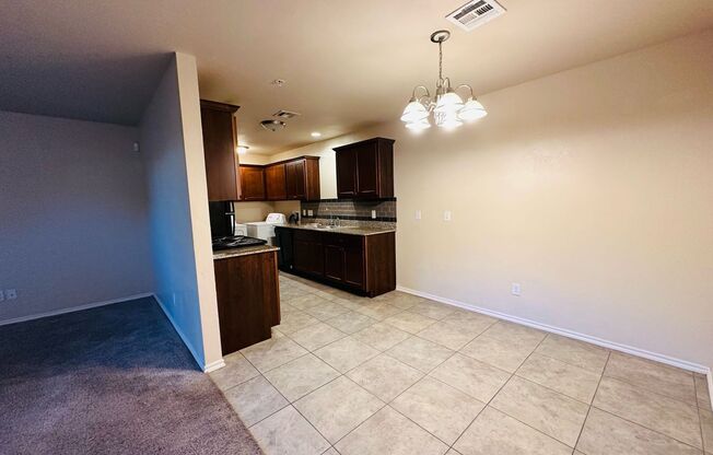 2 beds, 1.5 baths, $1,295