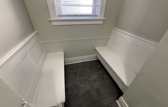 Studio, 1 bath, $700, Unit Unit 3