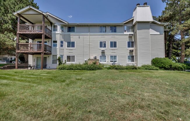 Remodeled 1 bed 1 bath condo for rent at Victoria Crossing Aurora CO. Schedule a tour today