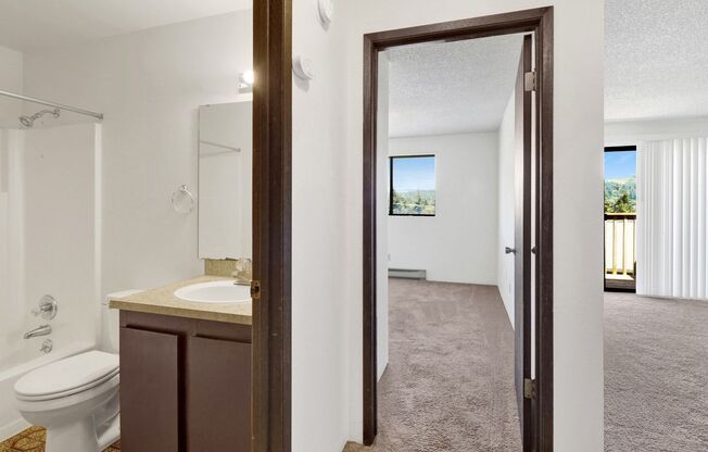 2 beds, 1 bath, 799 sqft, $1,600, Unit 224
