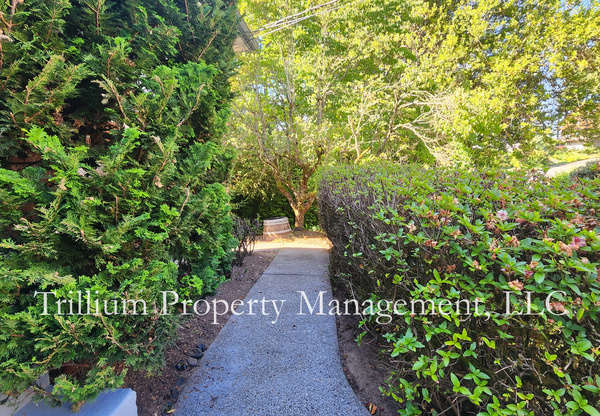 405 SE 68 AVE