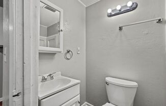 1 bed, 1 bath, 800 sqft, $699, Unit 109 W Lincoln Ave #14