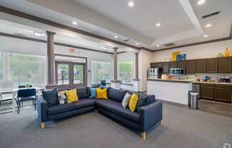 the preserve at ballantyne commons community living room and kitchen