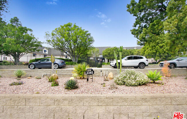 2385 Roscomare Rd