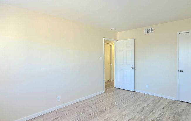 2 beds, 1 bath, 946 sqft, $1,695, Unit Unit 3