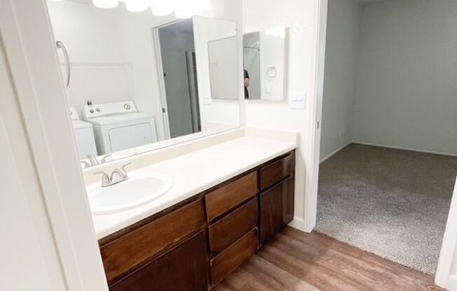 1 bed, 1 bath, 665 sqft, $1,410, Unit 1814-205
