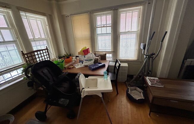1 bed, 1 bath, $1,095, Unit 7