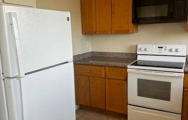 2 beds, 1.5 baths, 960 sqft, $2,500, Unit 16