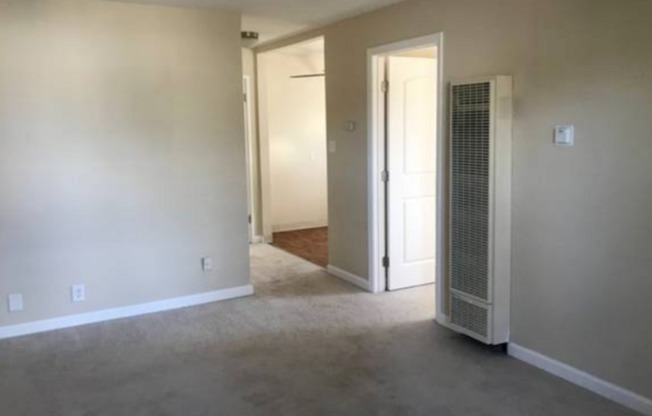 2 beds, 1 bath, 1,050 sqft, $2,695, Unit 7