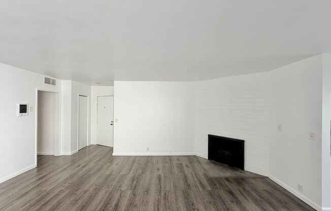 1 bed, 1 bath, 800 sqft, $2,200, Unit 206
