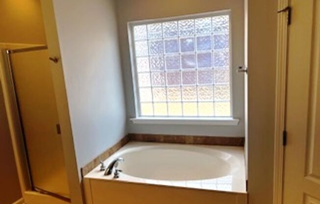 3 beds, 2 baths, $2,395