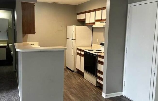 1 bed, 1 bath, 650 sqft, $820, Unit 106