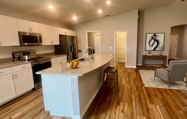 Spacious Saint Cloud Single-Family Home with Lawn Care Included