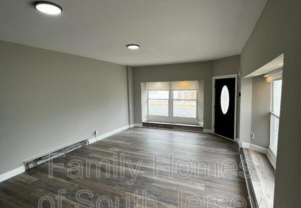 242 N BROADWAY