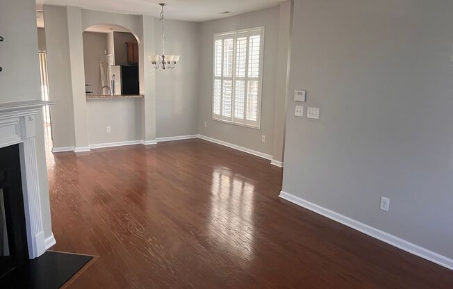 Spacious 2BR/3BA Townhome in Rennaisance Park near Downtown Raleigh