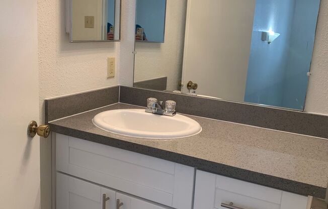 2 beds, 2 baths, 1,038 sqft, $1,215, Unit 3101