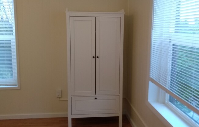 Studio, 1 bath, 334 sqft, $1,250, Unit 402
