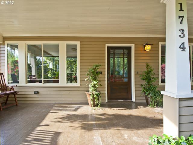 Remodeled Portland 3 Bd/2 Bth Craftsman Home.