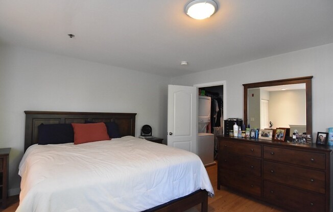 1 bed, 1.5 baths, 742 sqft, $2,500, Unit E108