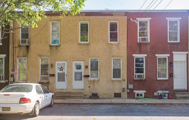 "Charming 3-Bedroom Home with Modern Updates in Historic Old New Castle"