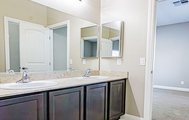 3 beds, 3 baths, $2,200