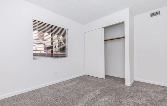 2 beds, 1 bath, 697 sqft, $1,050, Unit 226