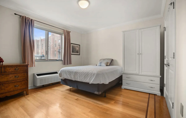 23 E 128 ST