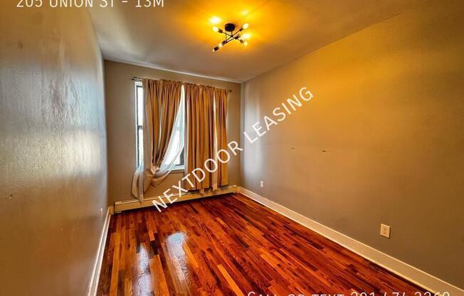 205 Union St 3