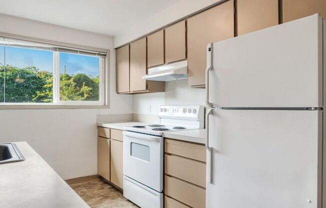 2 beds, 1.5 baths, 1,100 sqft, $1,750, Unit 7