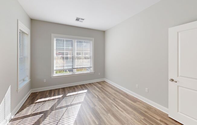 1 bed, 1 bath, 775 sqft, $2,225, Unit 7106