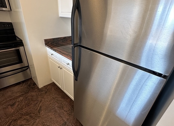 1 bed, 1 bath, 711 sqft, $3,700, Unit 2405