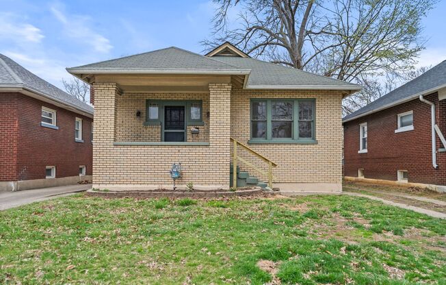 Spacious 1 Bed 1 Bath House off of Eastern Parkway