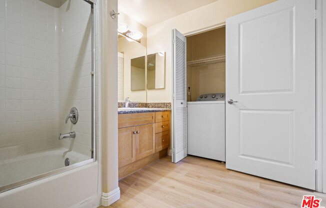 1 bed, 1 bath, 735 sqft, $2,500, Unit 308