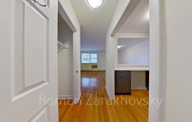 12 MARION ST