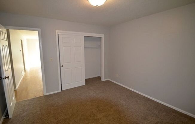 6209-6213 S Sterne Pkwy