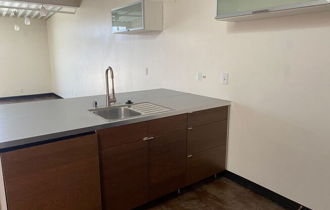 1 bed, 2 baths, 1,036 sqft, $1,600, Unit 408