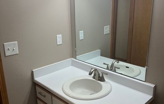 1 bed, 1 bath, 772 sqft, $1,039, Unit 1-310