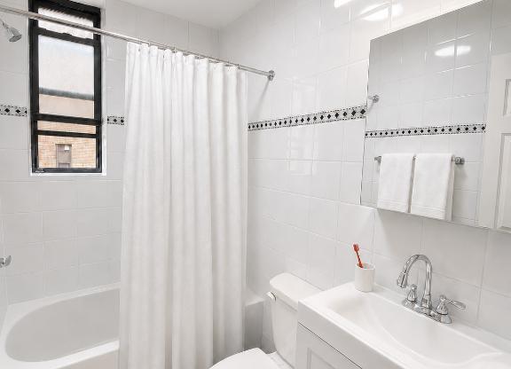 3 beds, 2 baths, 1,300 sqft, $11,000, Unit 12G