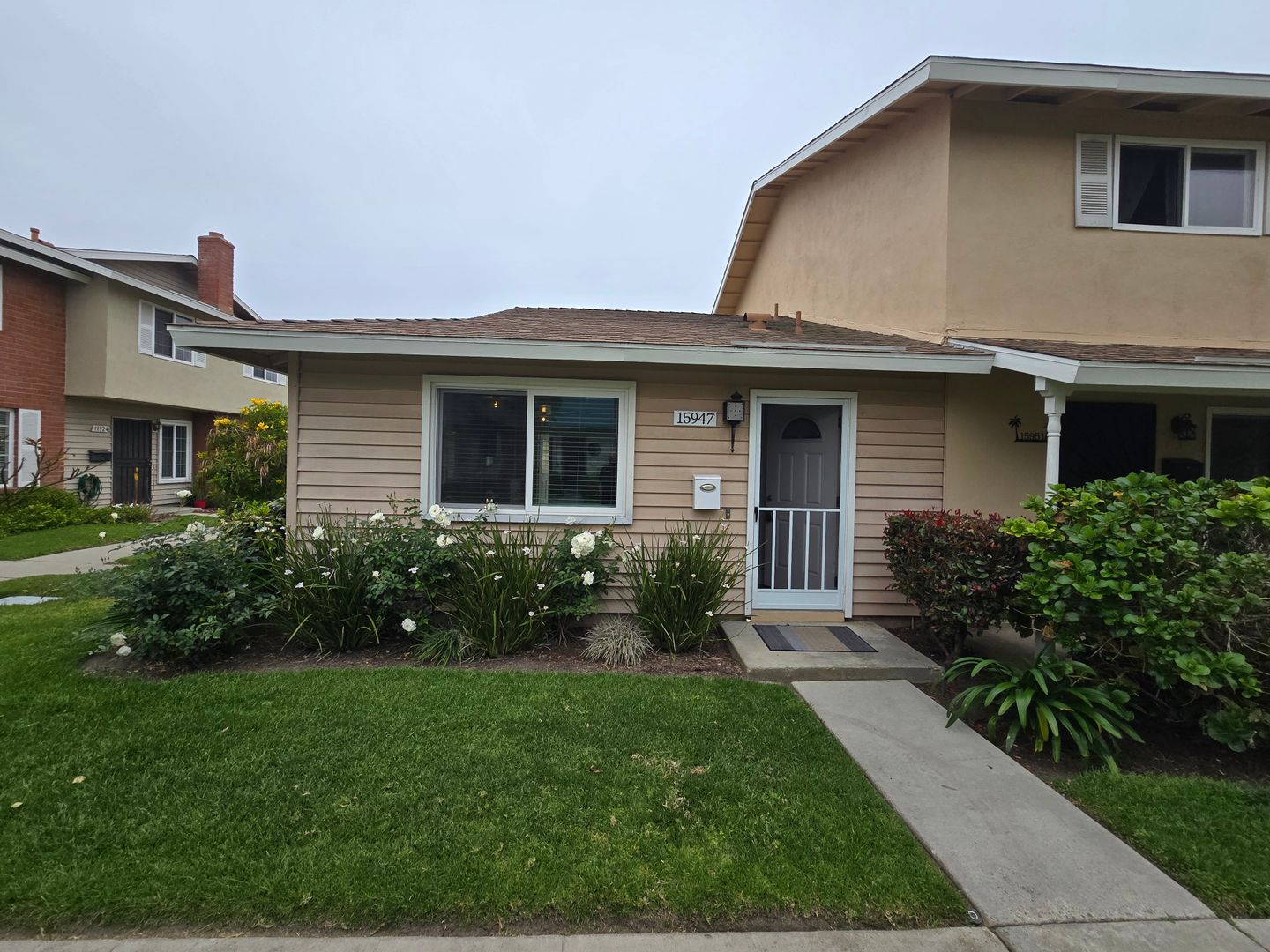 Harbor Valley Community: 1 Bedroom 1 Bath Single Story Attached End Unit,