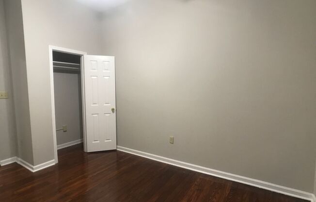 2 beds, 1 bath, 1,222 sqft, $1,695, Unit B