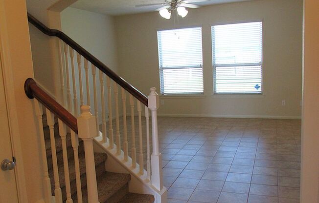 Spacious, Modern and Conveniently Located in the Atascocita area