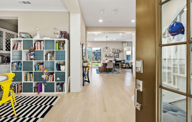 Beautiful 5 bedroom home in Heart of Carmel Valley