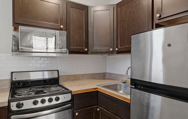 Studio, 1 bath, 260 sqft, $725, Unit 607
