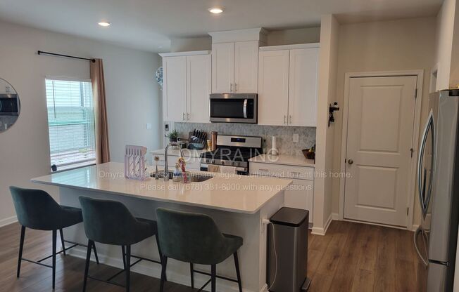 Gorgeous 3 Bedroom Townhouse in Lawrenceville!