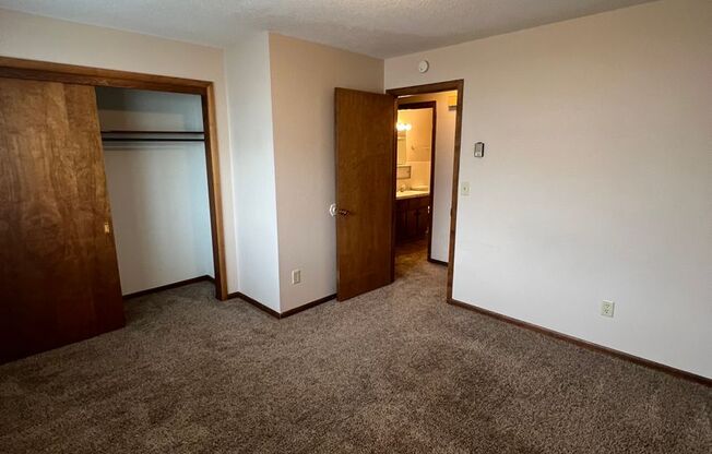 1 bed, 1 bath, 900 sqft, $675, Unit 102