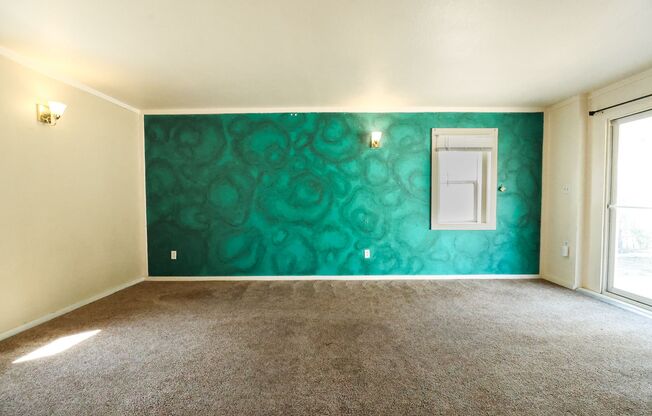 1825 11 AVE