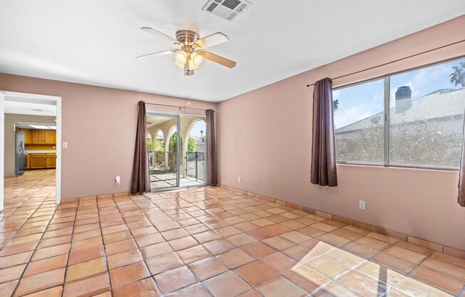 3 beds, 2 baths, $2,790
