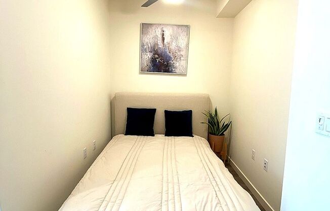 Studio, 1 bath, $2,395, Unit Unit 412 (Furnished)