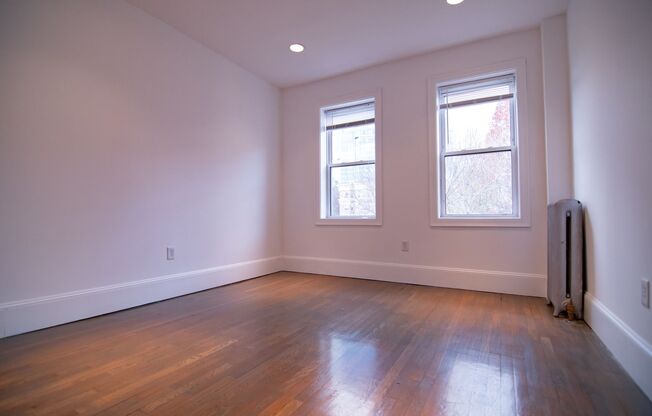 Avl 11/1 - newly renovated Fenway 1BR w/d in unit!